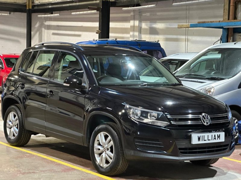 View VOLKSWAGEN TIGUAN 2.0 TDI BlueMotion Tech S 4WD Euro 5 (s/s) 5dr
