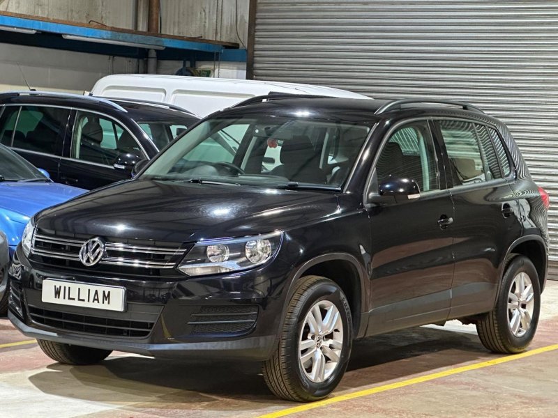 View VOLKSWAGEN TIGUAN 2.0 TDI BlueMotion Tech S 4WD Euro 5 (s/s) 5dr