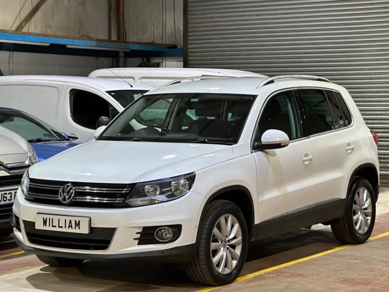 View VOLKSWAGEN TIGUAN 2.0 TDI BlueMotion Tech Match 4WD Euro 5 (s/s) 5dr