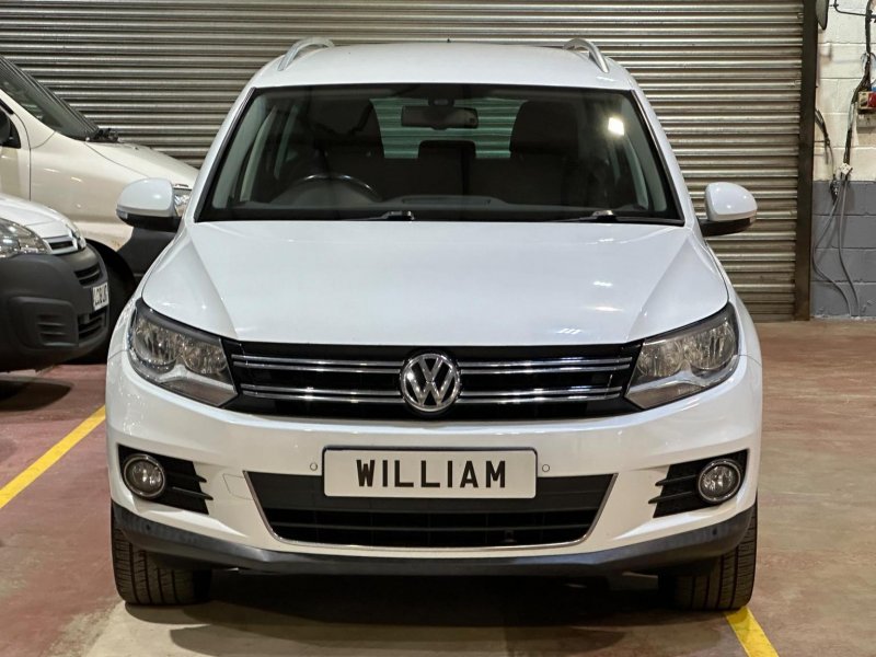 View VOLKSWAGEN TIGUAN 2.0 TDI BlueMotion Tech Match 4WD Euro 5 (s/s) 5dr