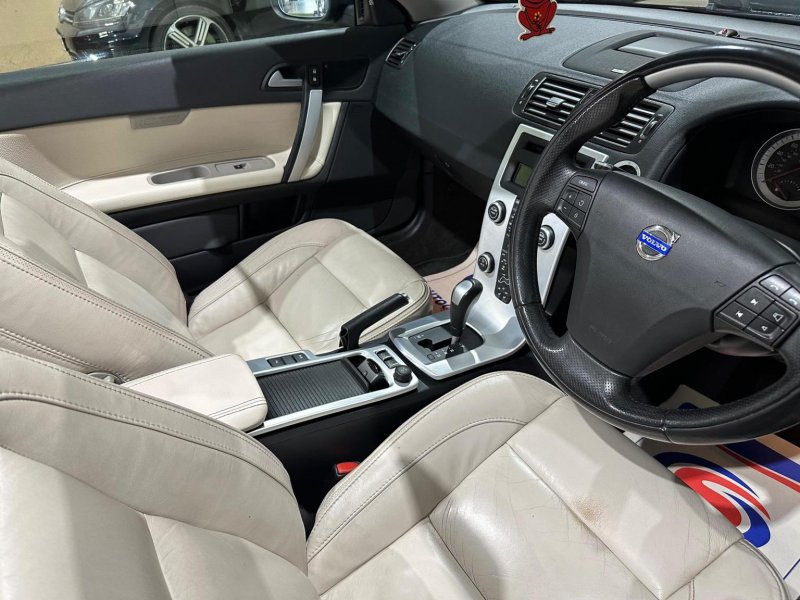 VOLVO C70
