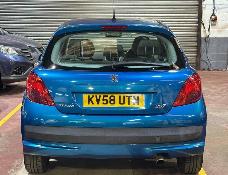 PEUGEOT 207
