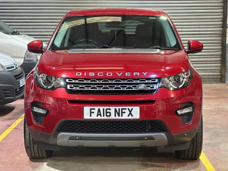 View LAND ROVER DISCOVERY SPORT 2.0 TD4 SE Tech 4WD Euro 6 (s/s) 5dr (5 Seat)