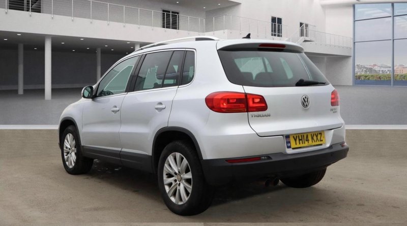 View VOLKSWAGEN TIGUAN 2.0 TDI BlueMotion Tech Match DSG 4WD Euro 5 (s/s) 5dr