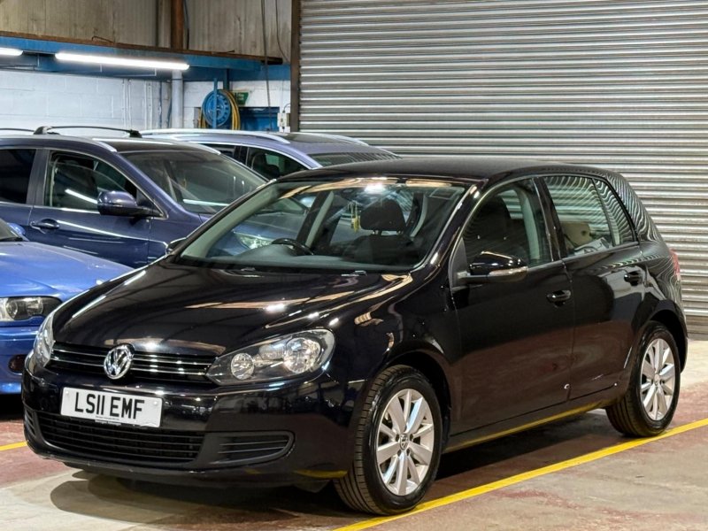 View VOLKSWAGEN GOLF 1.6 TDI Match DSG Euro 5 5dr