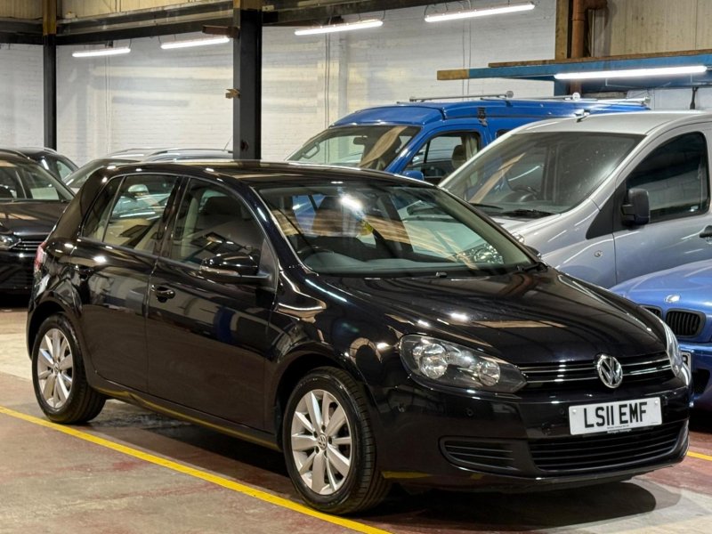 View VOLKSWAGEN GOLF 1.6 TDI Match DSG Euro 5 5dr