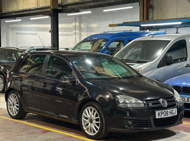 View VOLKSWAGEN GOLF 2.0 TDI GT 5dr