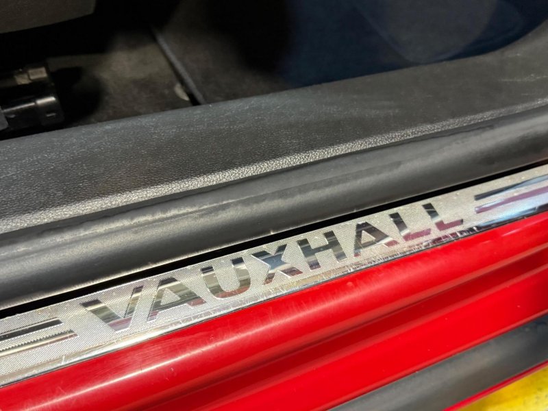 VAUXHALL INSIGNIA