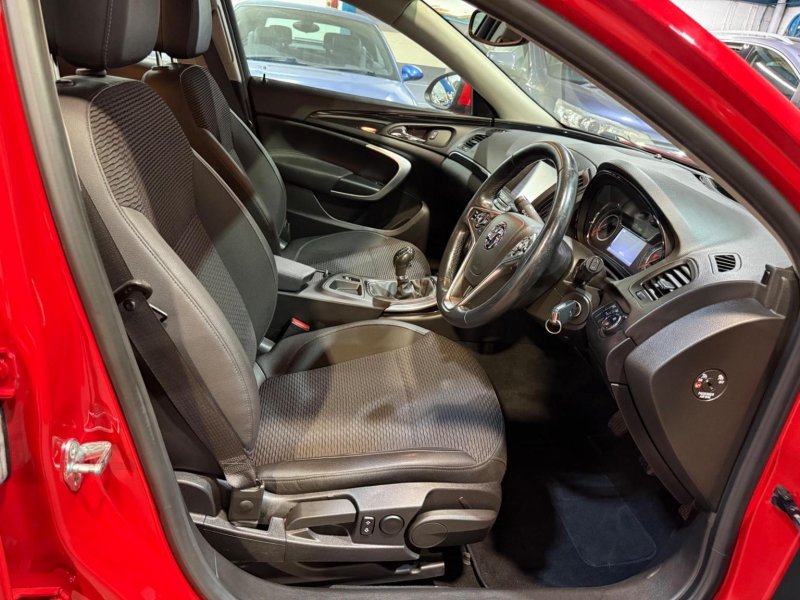 VAUXHALL INSIGNIA