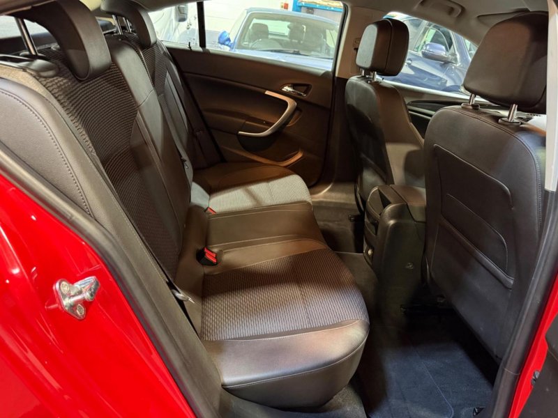 VAUXHALL INSIGNIA
