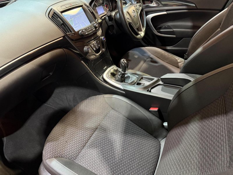 VAUXHALL INSIGNIA