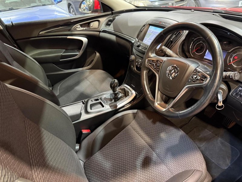 VAUXHALL INSIGNIA