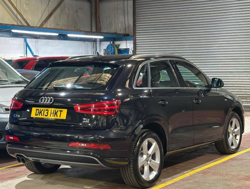 AUDI Q3