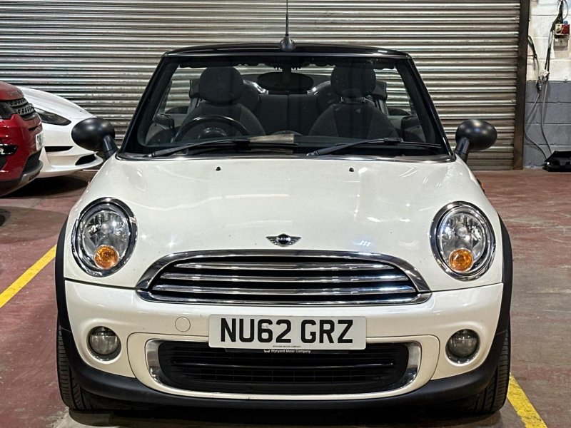 View MINI CONVERTIBLE 1.6 One Euro 5 2dr