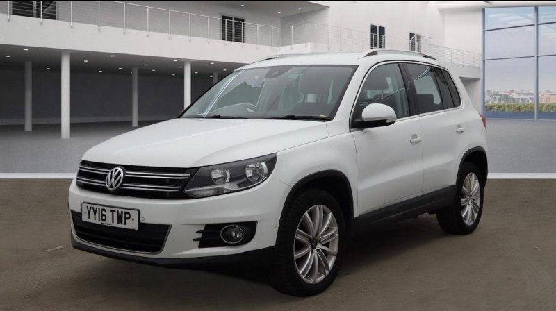 View VOLKSWAGEN TIGUAN 2.0 TDI BlueMotion Tech Match Edition DSG 4WD Euro 6 (s/s) 5dr