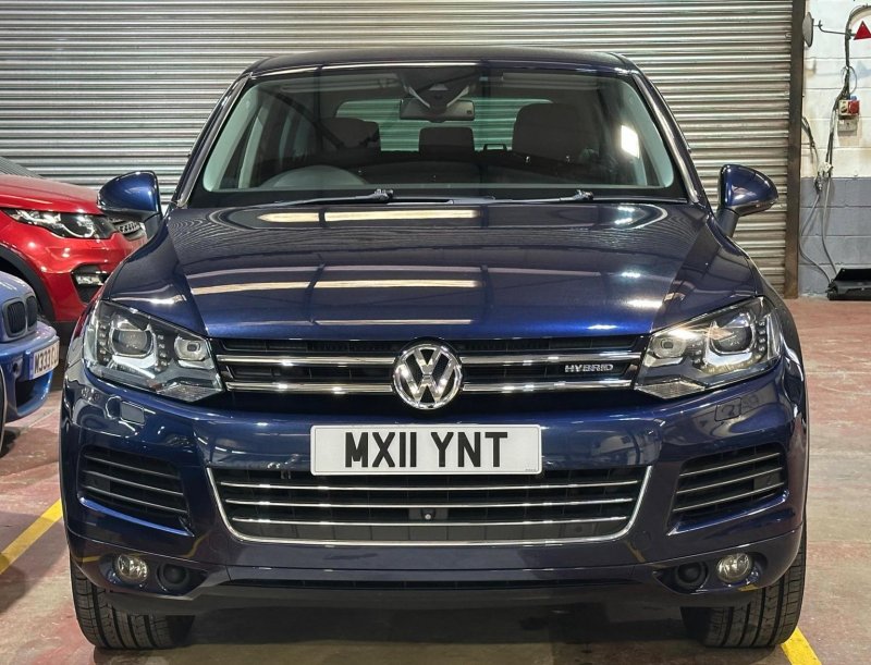 View VOLKSWAGEN TOUAREG 3.0h TSI V6 Hybrid Tiptronic 4WD Euro 5 (s/s) 5dr