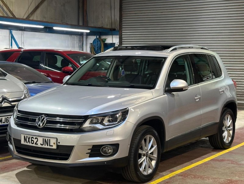 View VOLKSWAGEN TIGUAN 2.0 TDI BlueMotion Tech SE DSG 4WD Euro 5 (s/s) 5dr