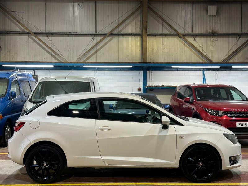 SEAT IBIZA