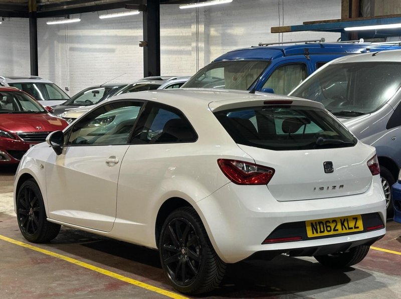 SEAT IBIZA