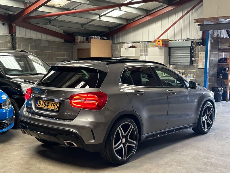 View MERCEDES-BENZ GLA CLASS 2.1 GLA220d AMG Line (Premium Plus) 7G-DCT 4MATIC Euro 6 (s/s) 5dr