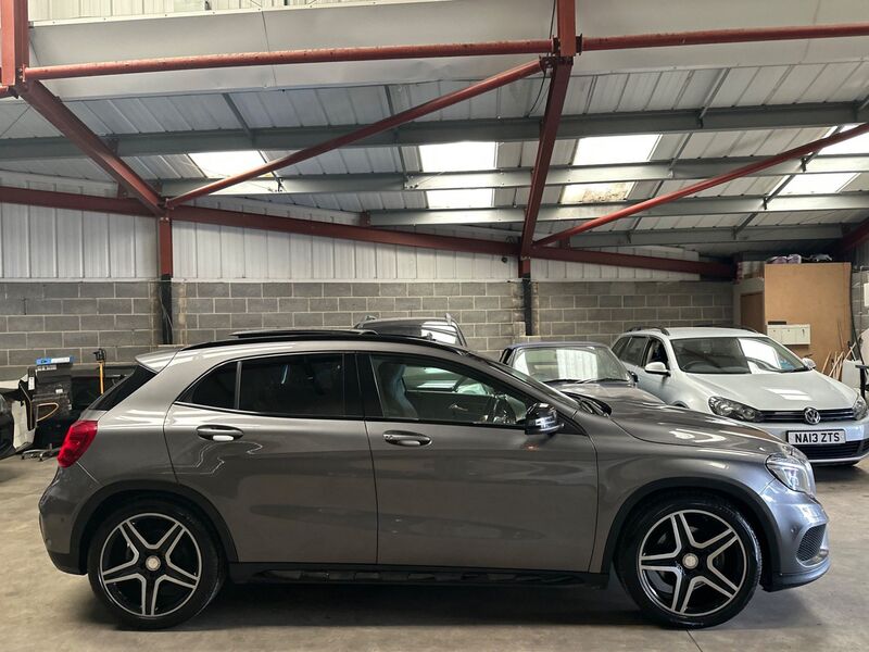 View MERCEDES-BENZ GLA CLASS 2.1 GLA220d AMG Line (Premium Plus) 7G-DCT 4MATIC Euro 6 (s/s) 5dr