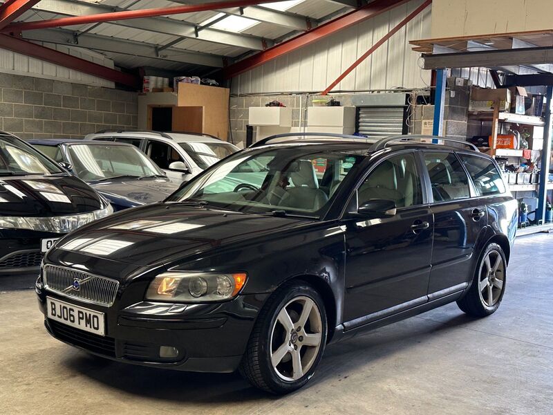 VOLVO V50