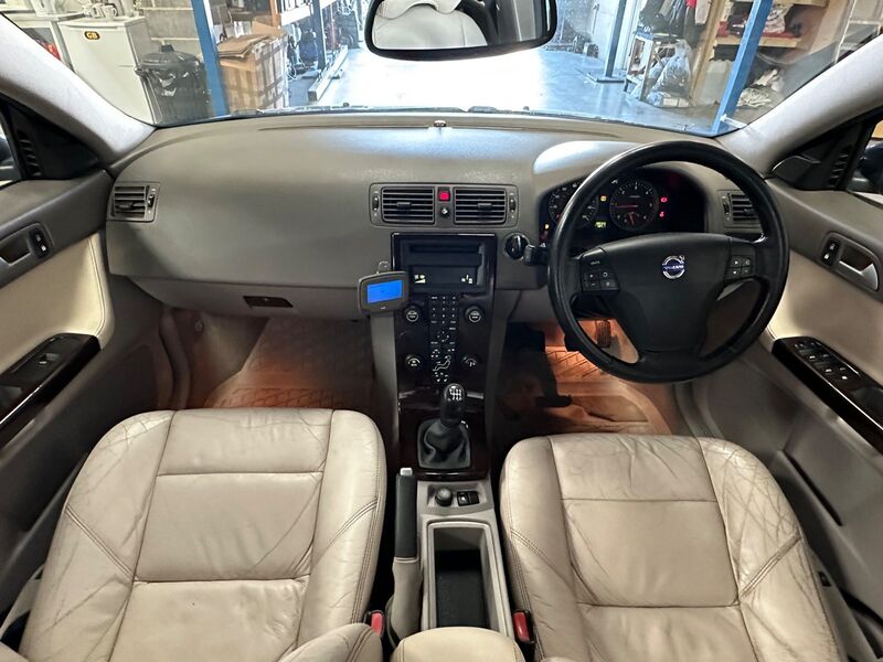 VOLVO V50
