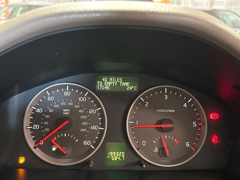 VOLVO V50