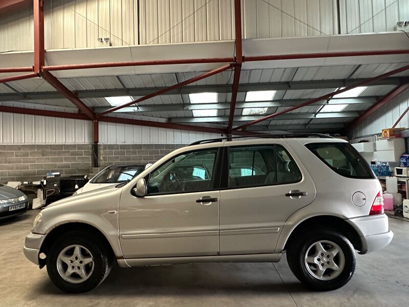 MERCEDES-BENZ M CLASS