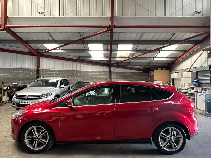FORD FOCUS