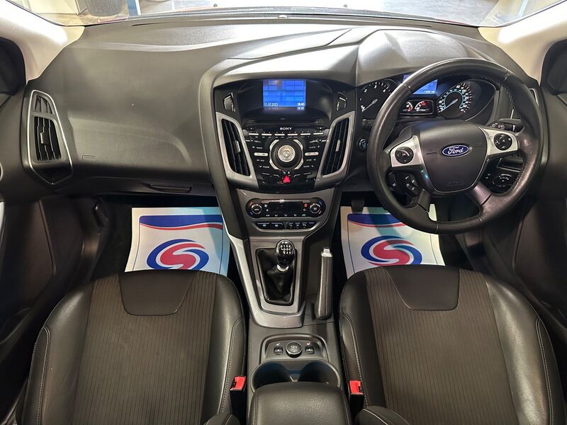 FORD FOCUS