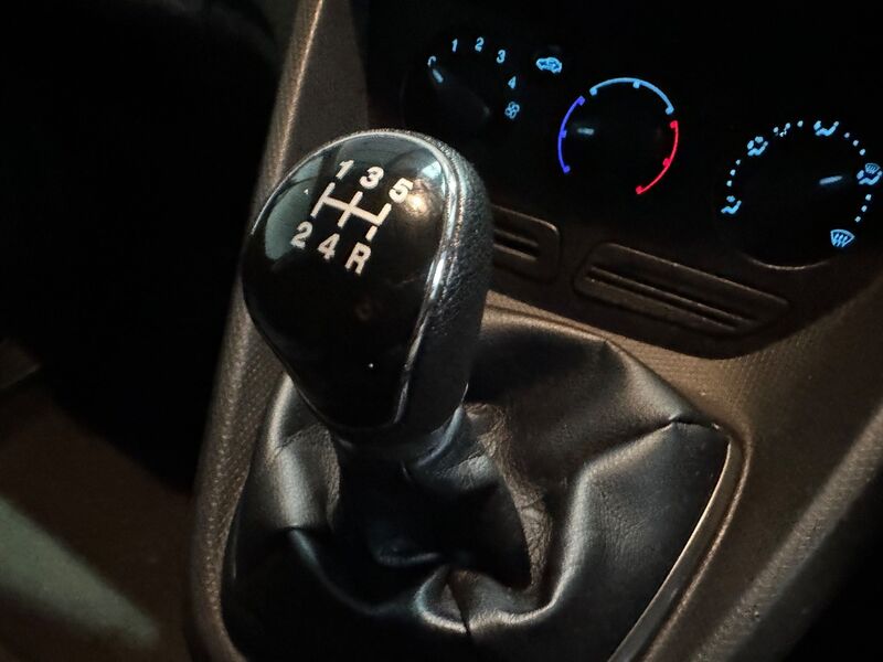 FORD TRANSIT CONNECT