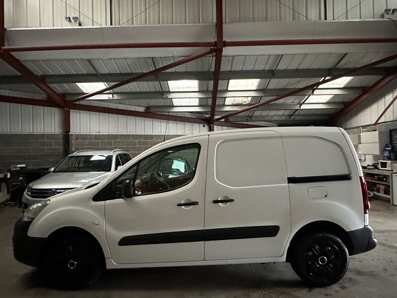 PEUGEOT PARTNER