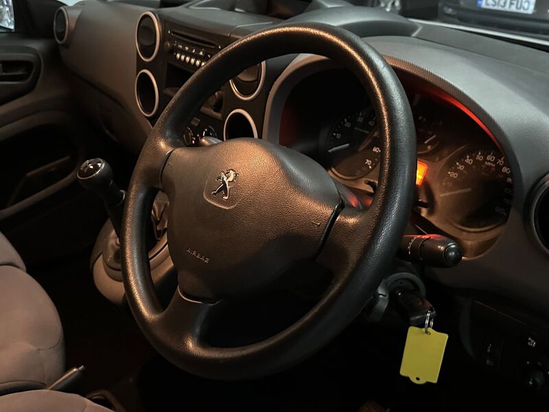 PEUGEOT PARTNER