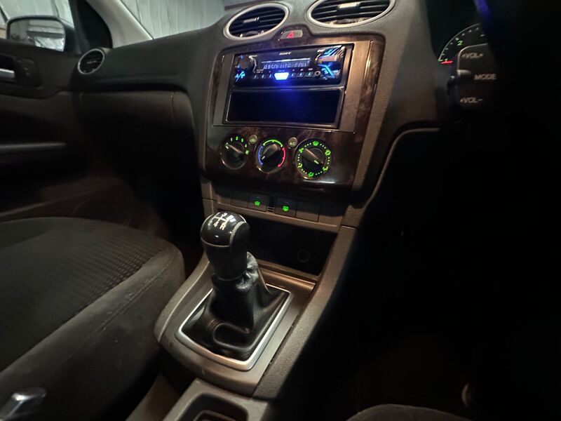 FORD FOCUS