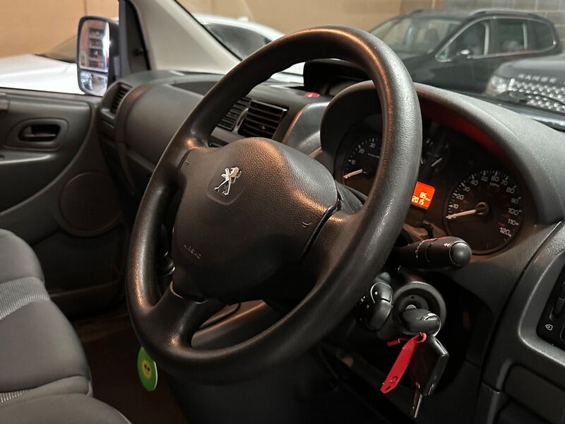 PEUGEOT EXPERT