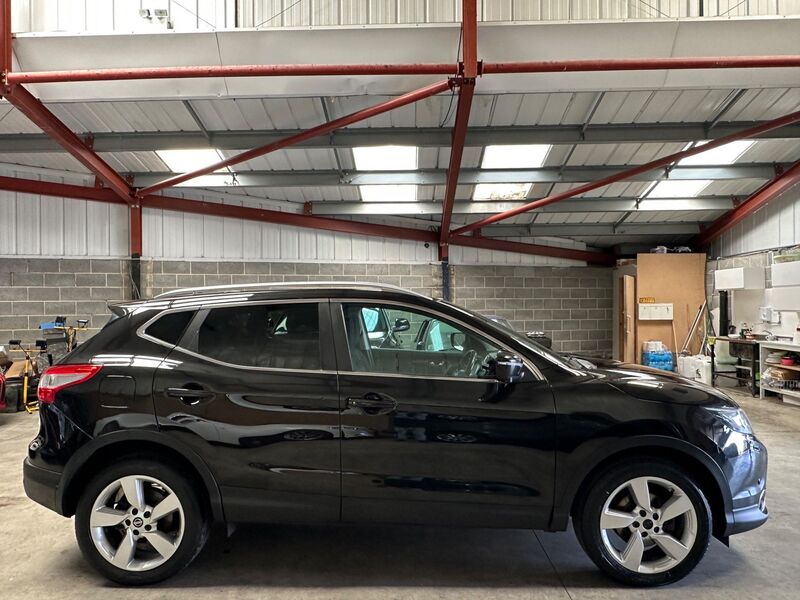View NISSAN QASHQAI 1.5 dCi n-tec+ 2WD Euro 6 (s/s) 5dr