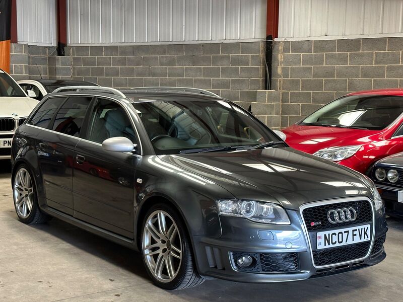 View AUDI RS4 4.2 quattro 5dr