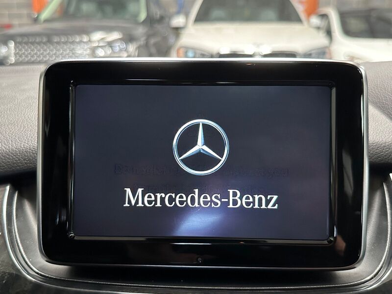 MERCEDES-BENZ B CLASS