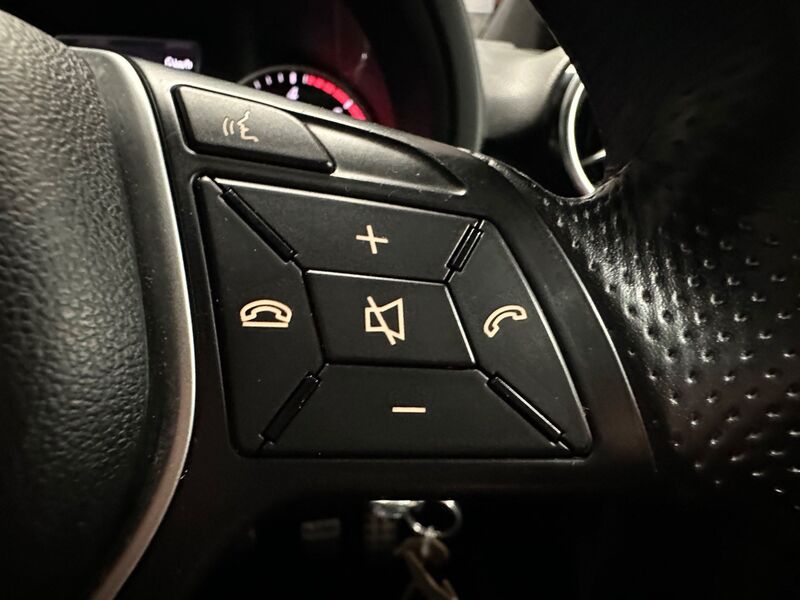 MERCEDES-BENZ B CLASS