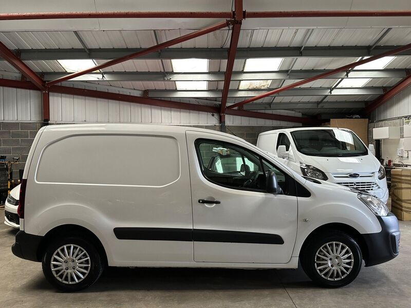 View CITROEN BERLINGO 1.6 HDi 625 LX L1 5dr