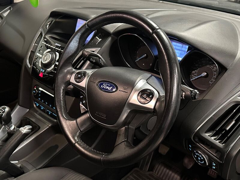 FORD FOCUS