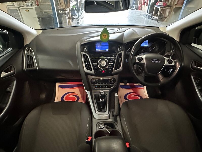 FORD FOCUS