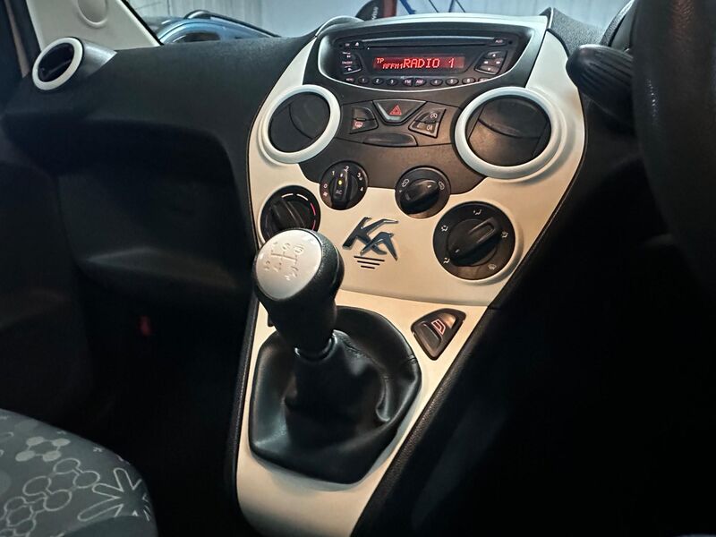 FORD KA