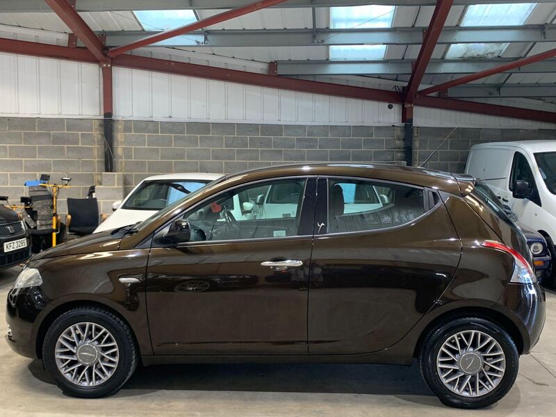 CHRYSLER YPSILON