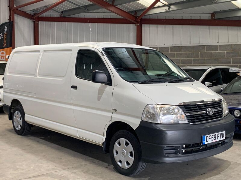 View TOYOTA HIACE 2.5 300 D-4D RWD L2 H1 4dr a/c
