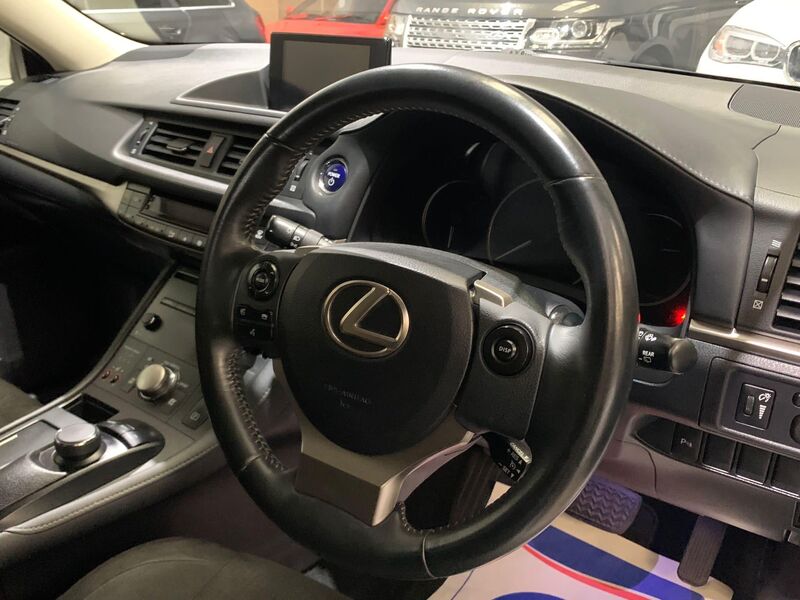 LEXUS CT 200H