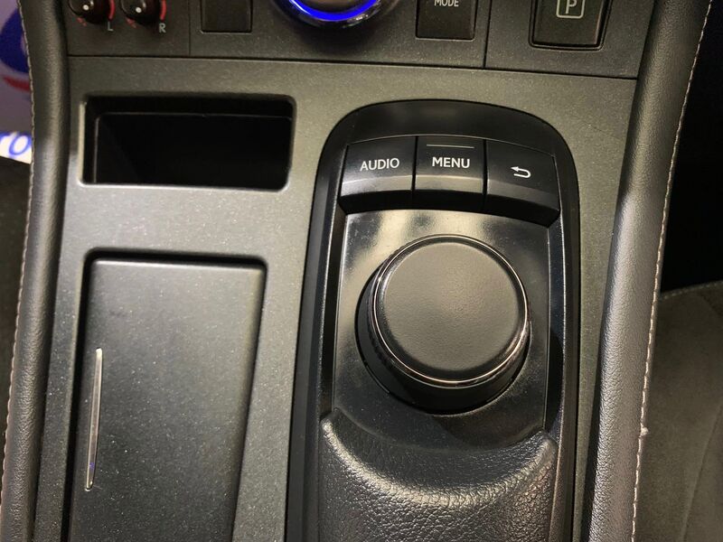 LEXUS CT 200H
