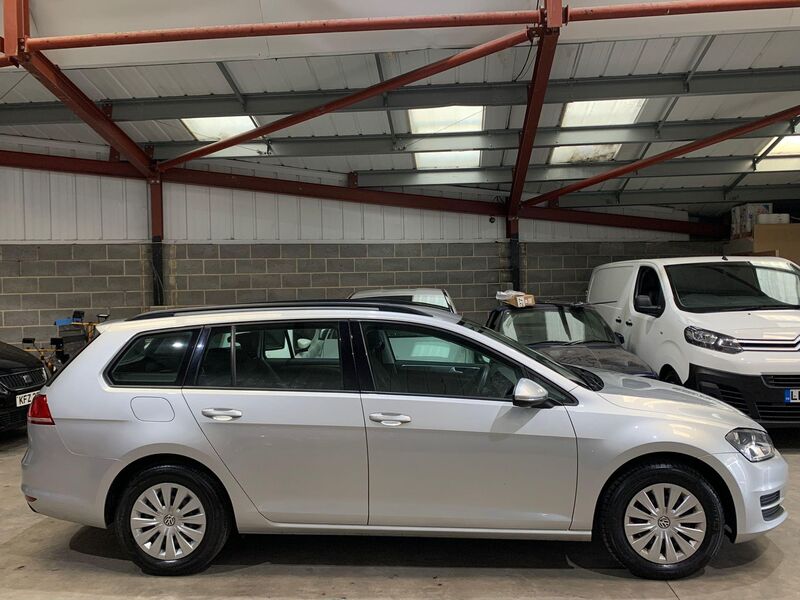 View VOLKSWAGEN GOLF 1.6 TDI BlueMotion Tech S Euro 5 (s/s) 5dr
