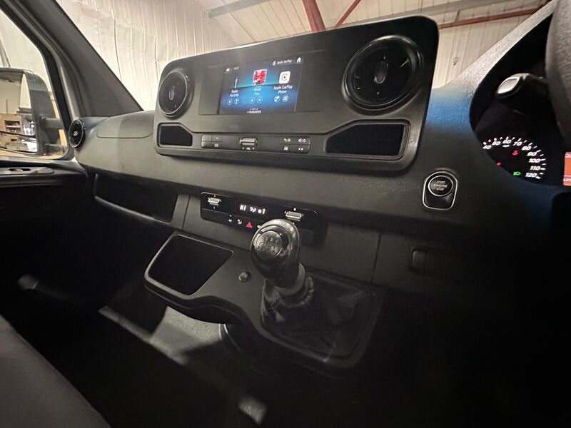MERCEDES-BENZ SPRINTER
